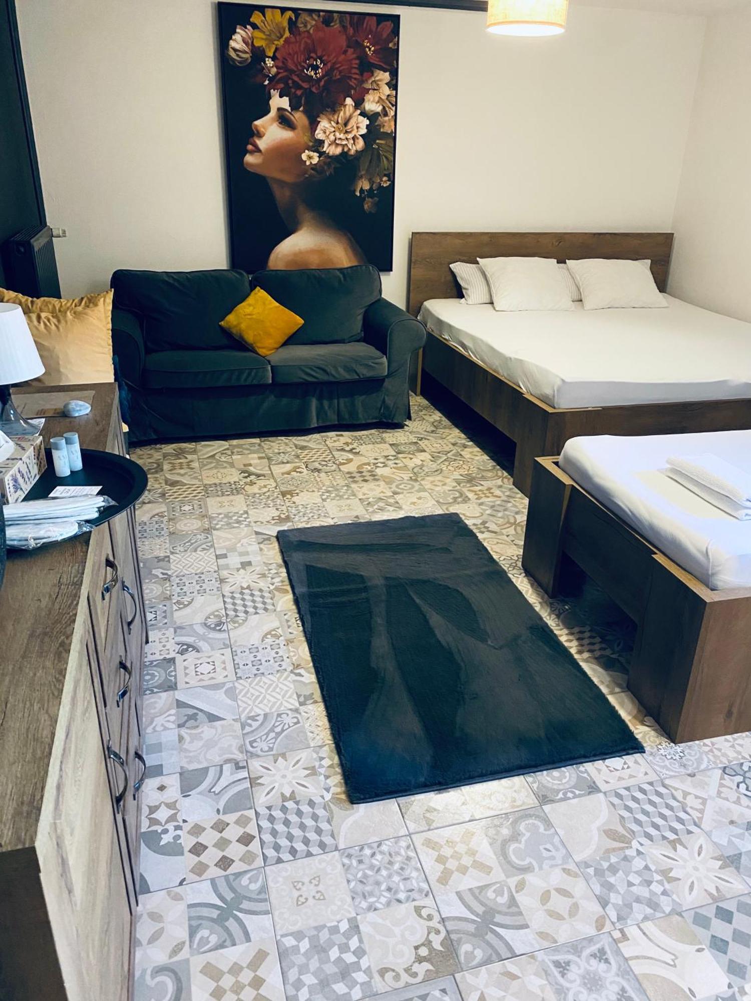 Rooms & Apartment Zala Airport Shuttle Option Cerklje na Gorenjskem Luaran gambar