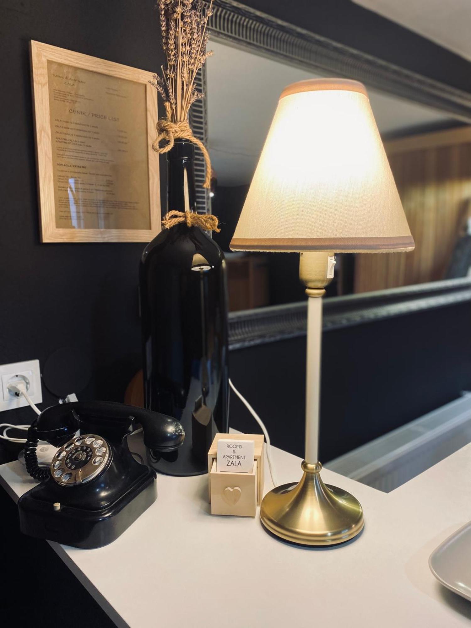 Rooms & Apartment Zala Airport Shuttle Option Cerklje na Gorenjskem Luaran gambar